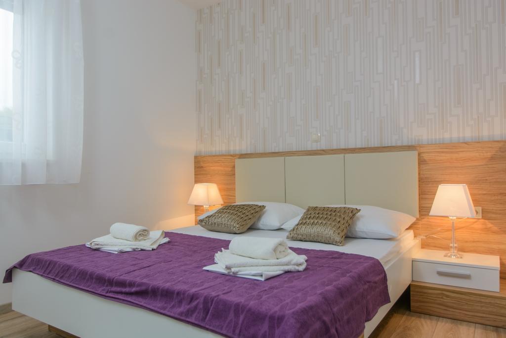Apartments Villa Atlantis Trogir Exterior foto