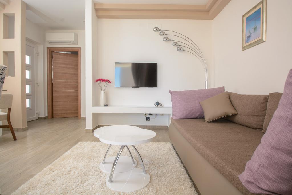 Apartments Villa Atlantis Trogir Exterior foto